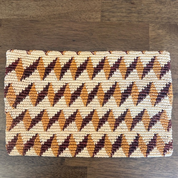 G. Viteri Handcrafted Woven Clutch - Brown and Cream - Picture 6 of 8